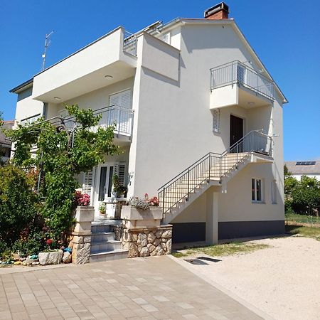 Apartment Vidas Novalja Bagian luar foto