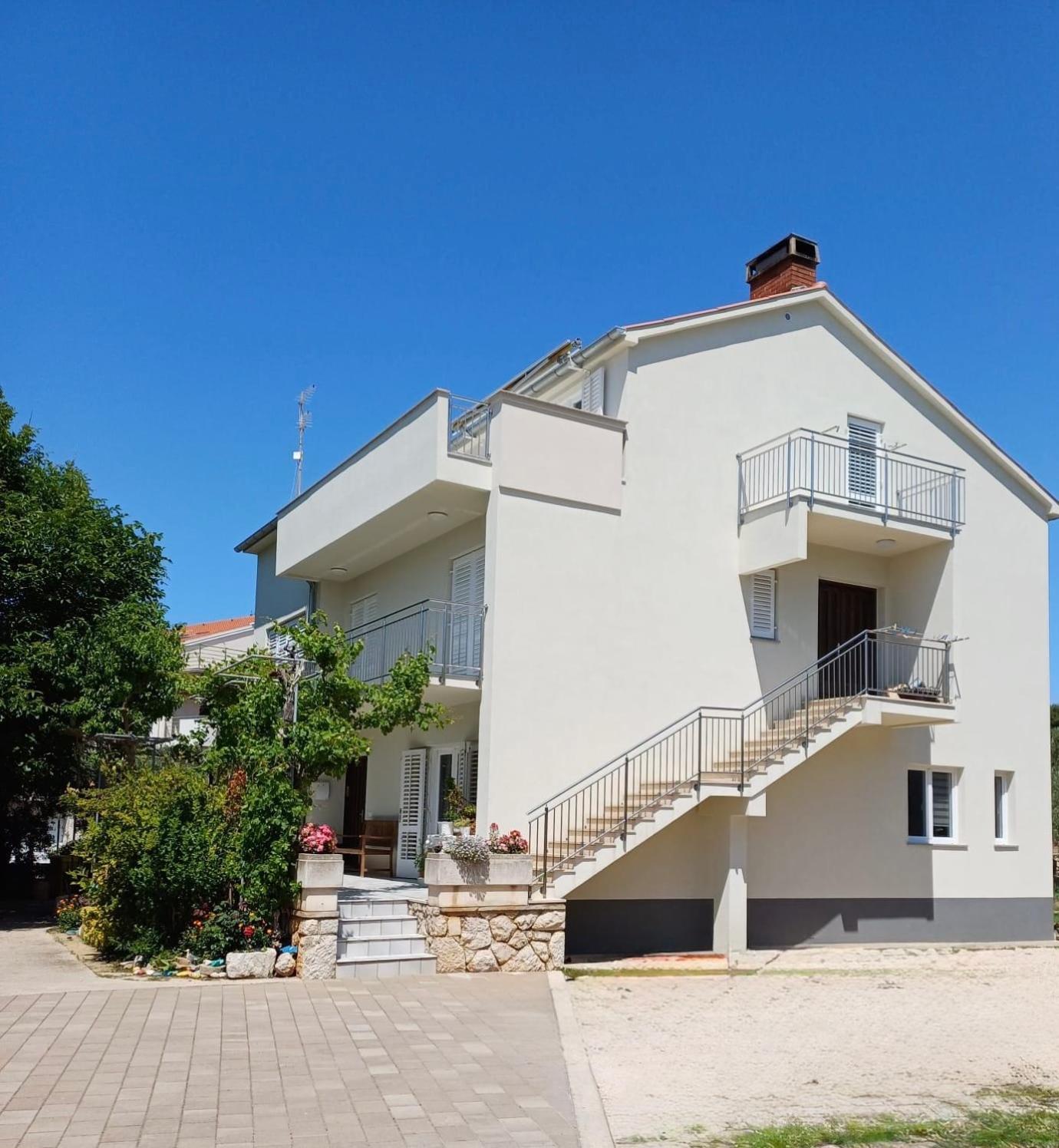 Apartment Vidas Novalja Bagian luar foto