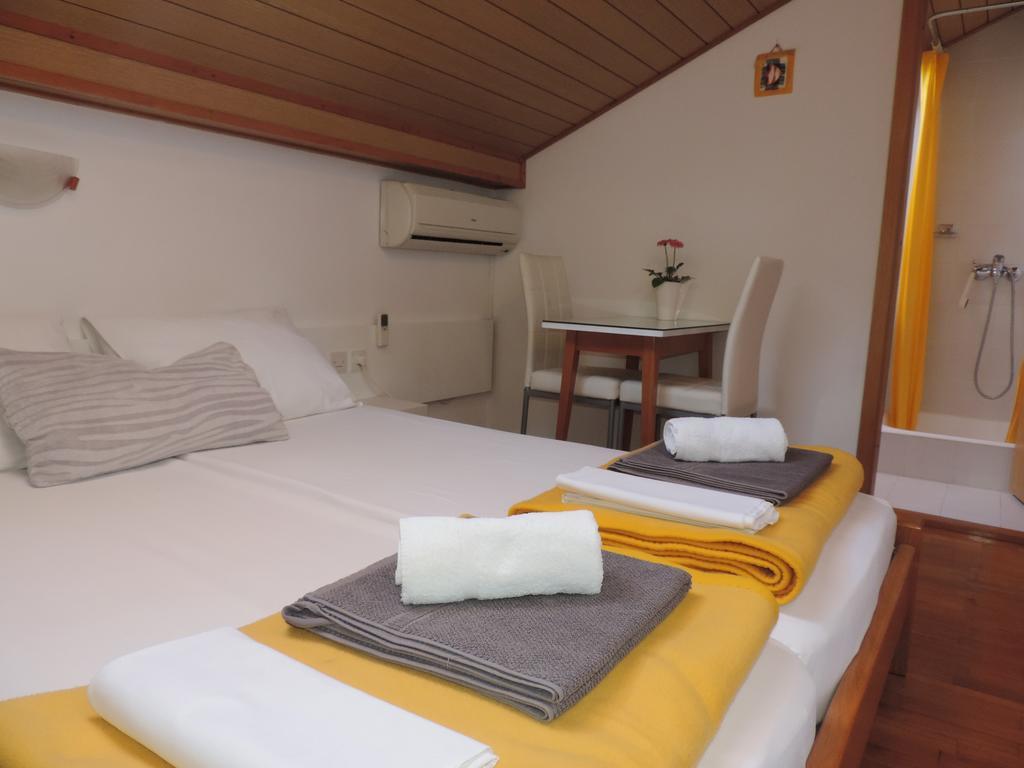 Apartment Vidas Novalja Bagian luar foto