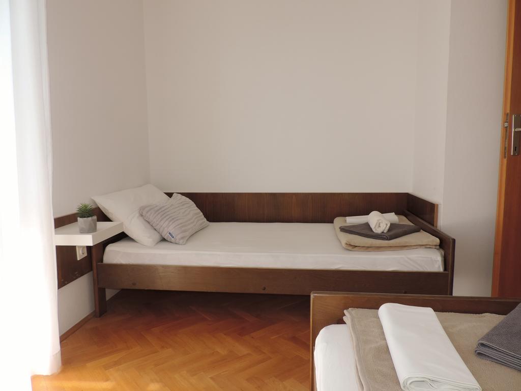 Apartment Vidas Novalja Bagian luar foto