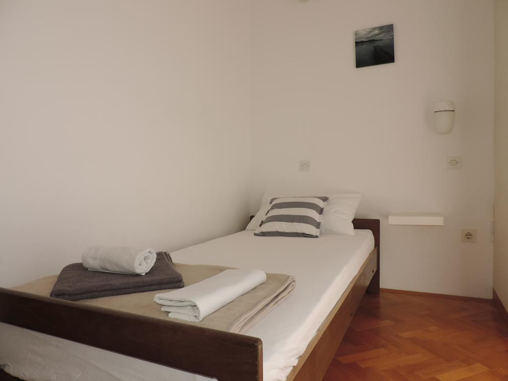 Apartment Vidas Novalja Bagian luar foto