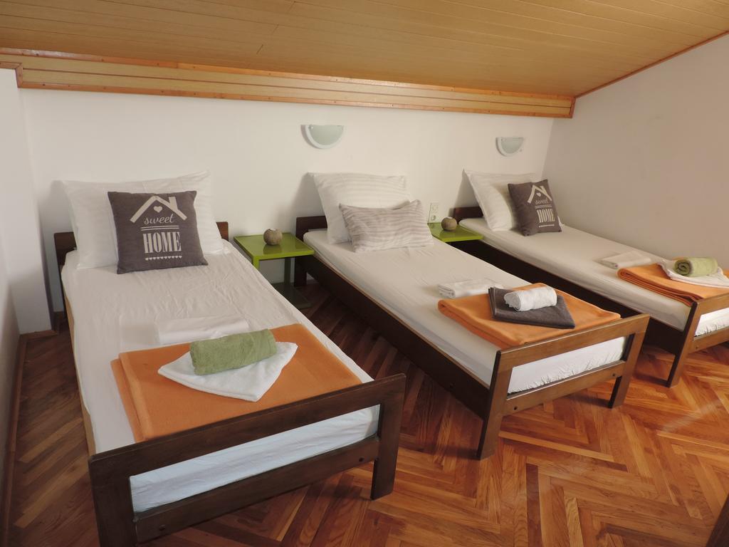 Apartment Vidas Novalja Bagian luar foto