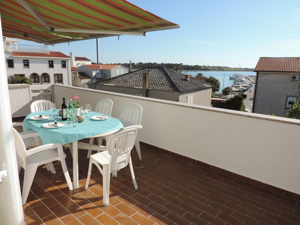 Apartment Vidas Novalja Bagian luar foto