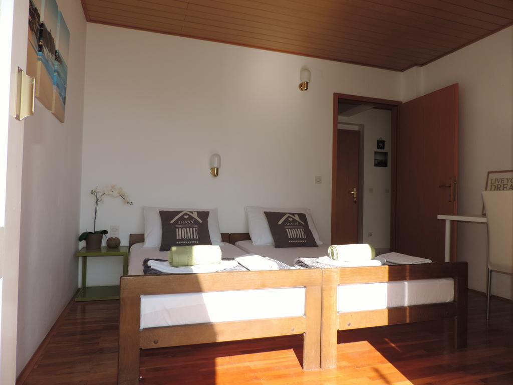 Apartment Vidas Novalja Bagian luar foto